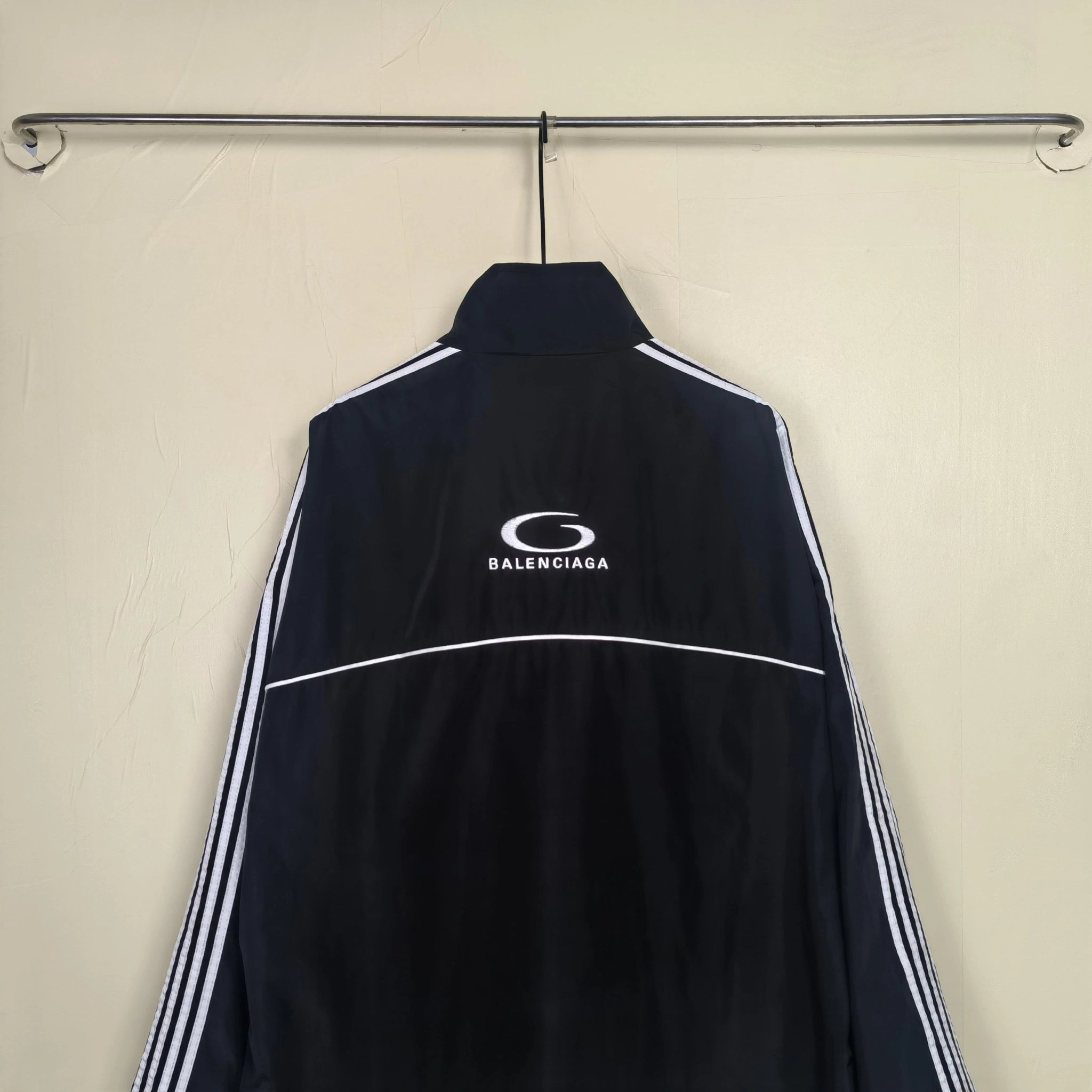 Gemini- 218593i16 embroidery oversize item:E-F239H2919H
