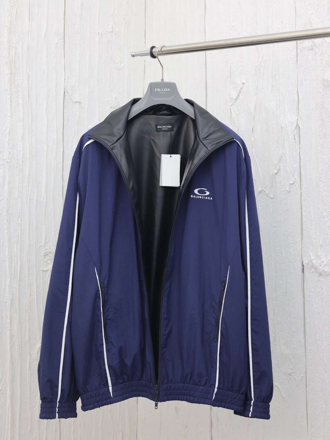 Gemini- 218593i16 loop sports icon embroidery oversized item:D-F468L1221