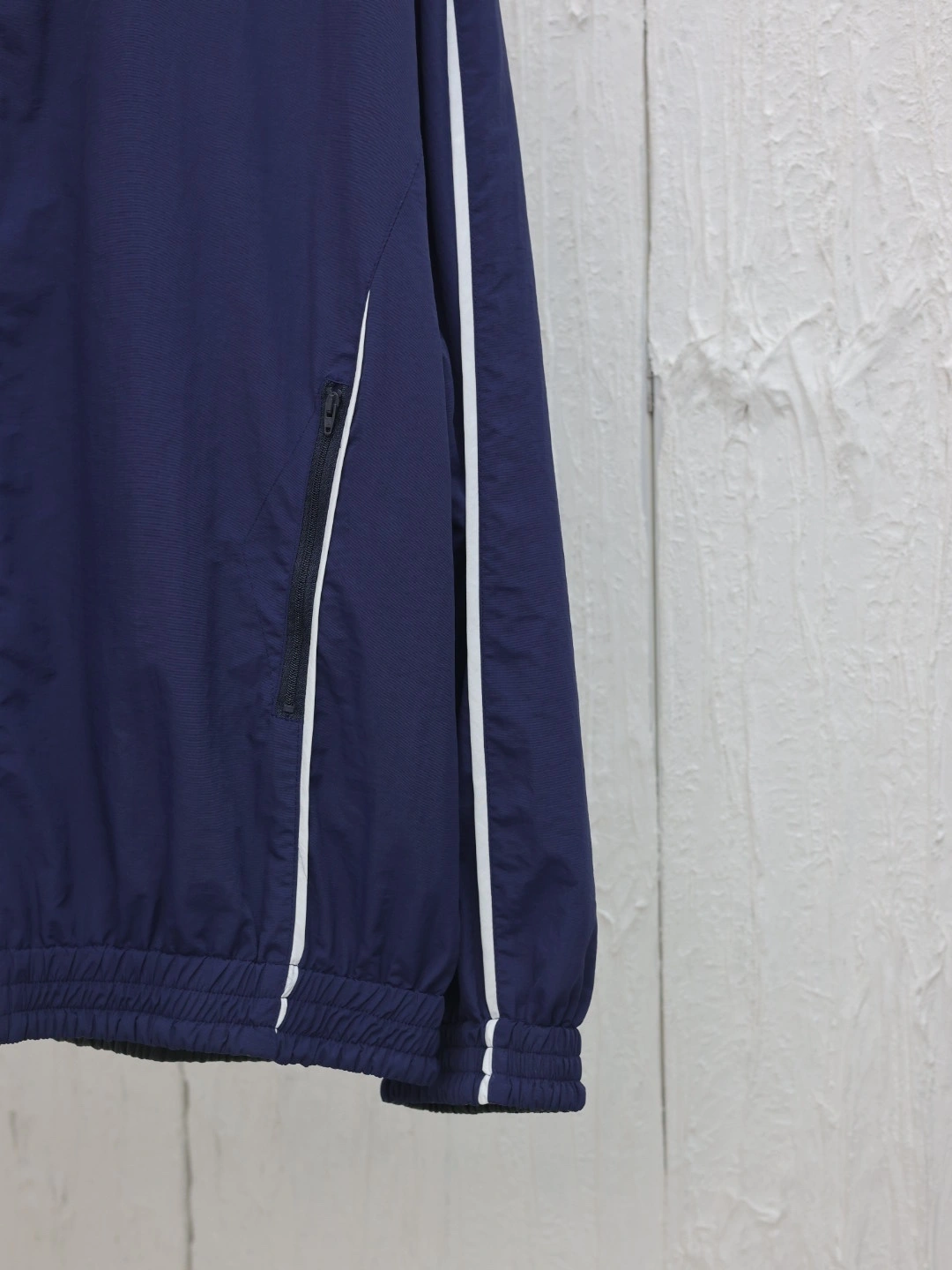 Gemini- 218593i16 loop sports icon embroidery oversized item:D-F468L1221