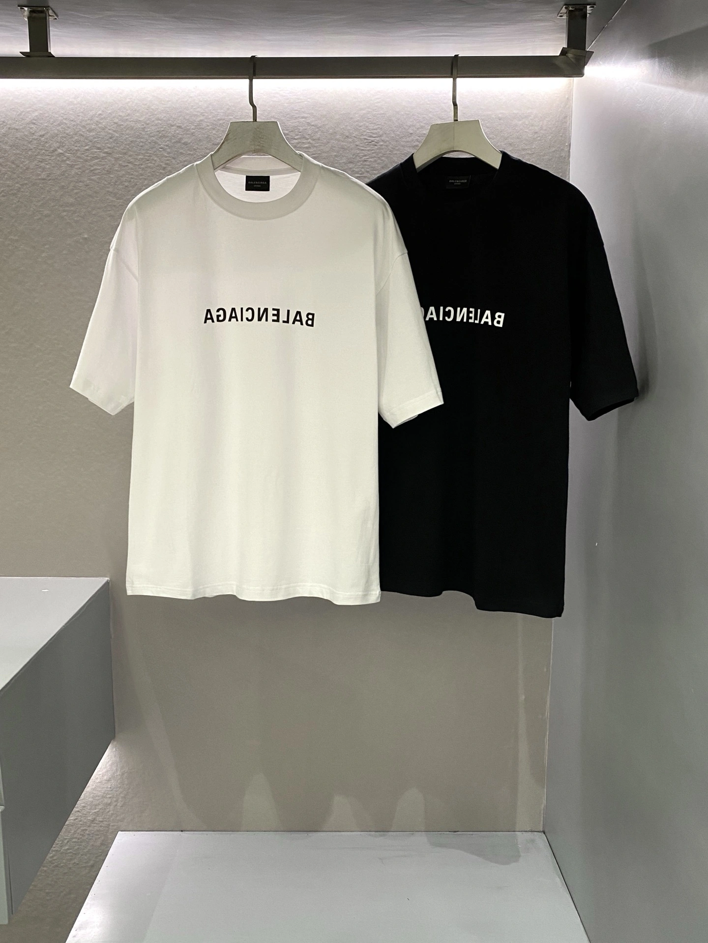 Gemini- 218593i16 oversized 2Colour item:E-F361D0315-2