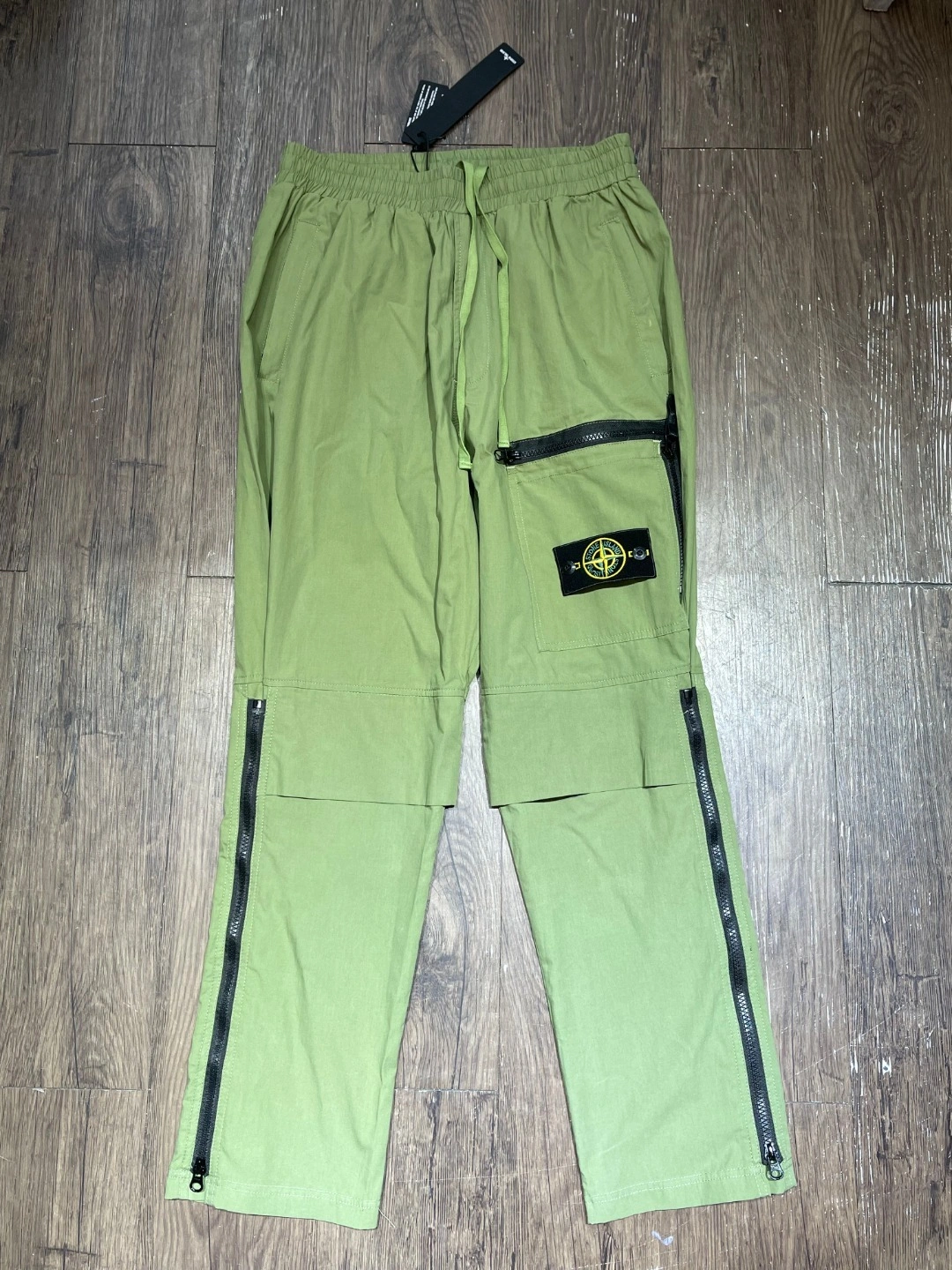 &Gemini- 2Colour item:C-F398L0633-2