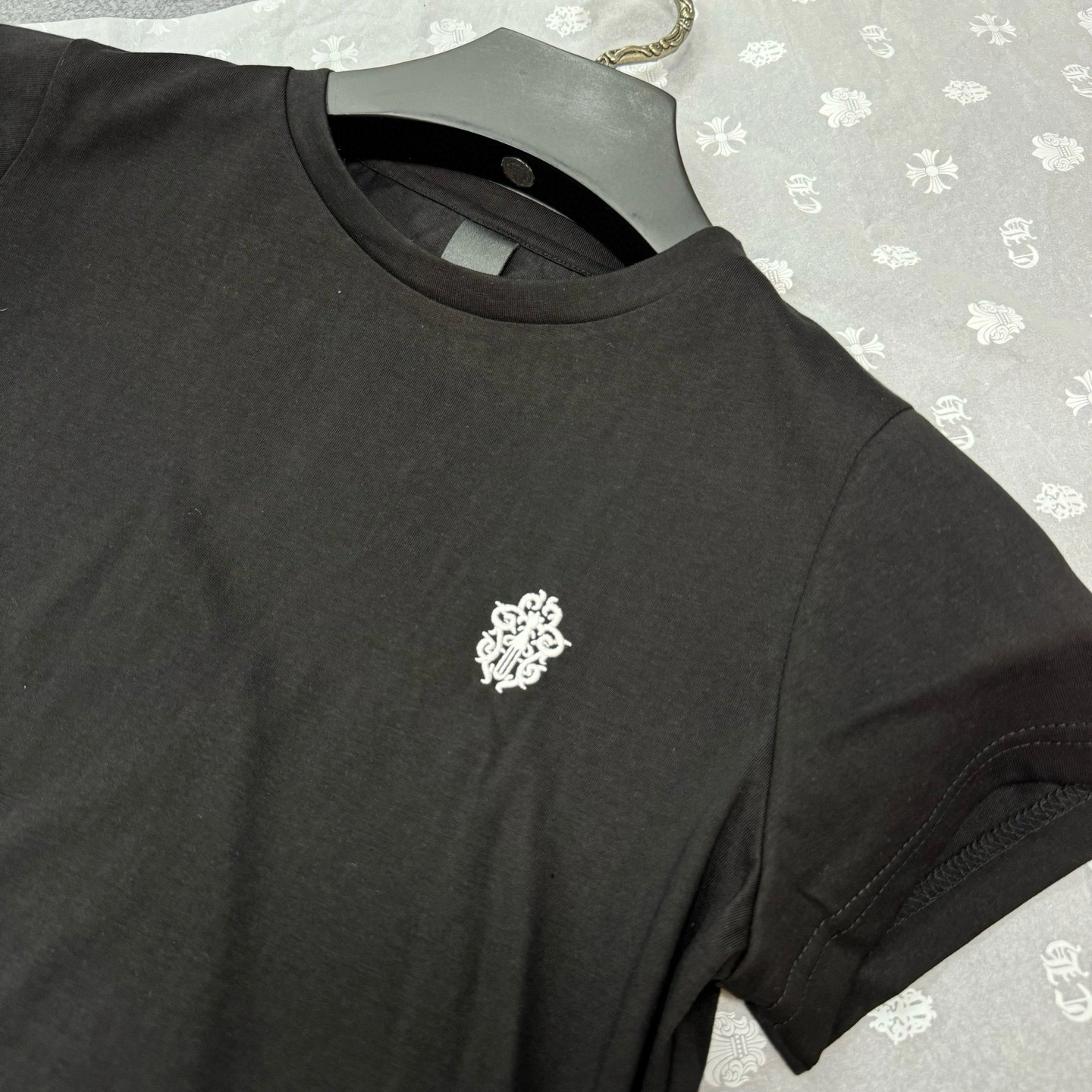 Gemini- 3hro75 GRP Y embroidery 2Colour item:E-F462D1013-2