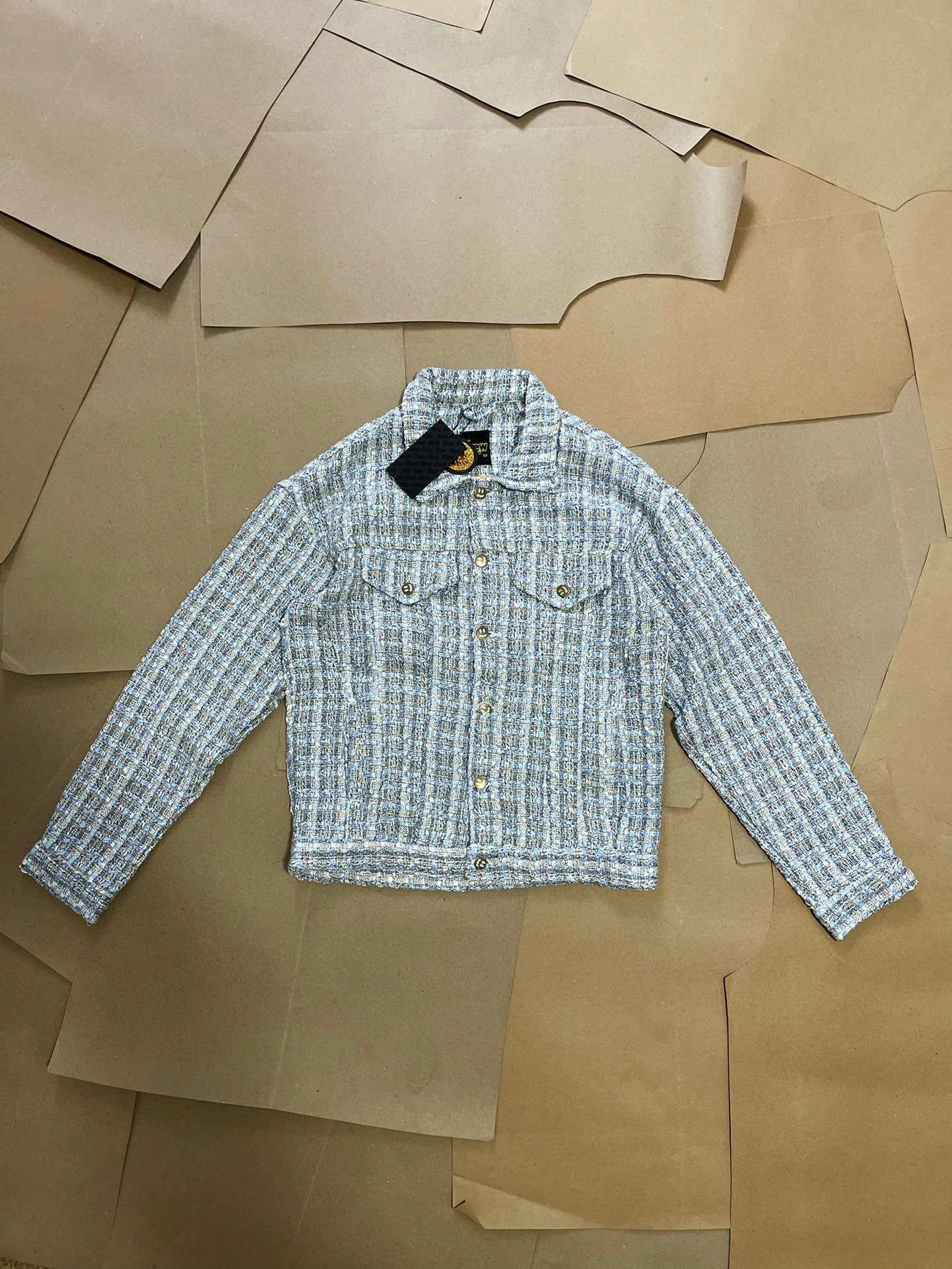 Gemini- 4r5w Embroidery oversized 2colour item:D-F125H2104-2