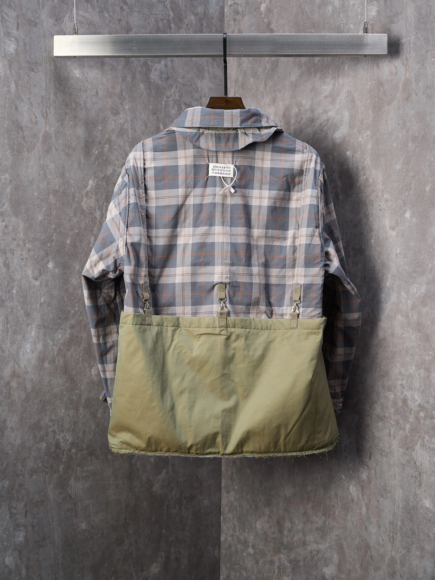 Gemini- 71iso97 reversible Cotton item:E-F431J2426