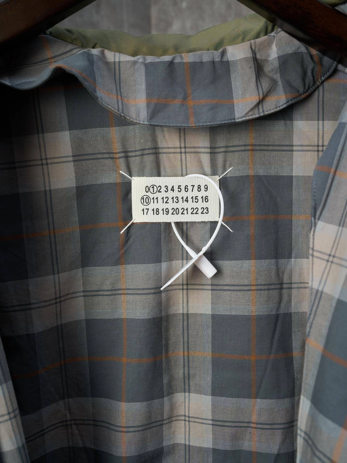 Gemini- 71iso97 reversible Cotton item:E-F431J2426