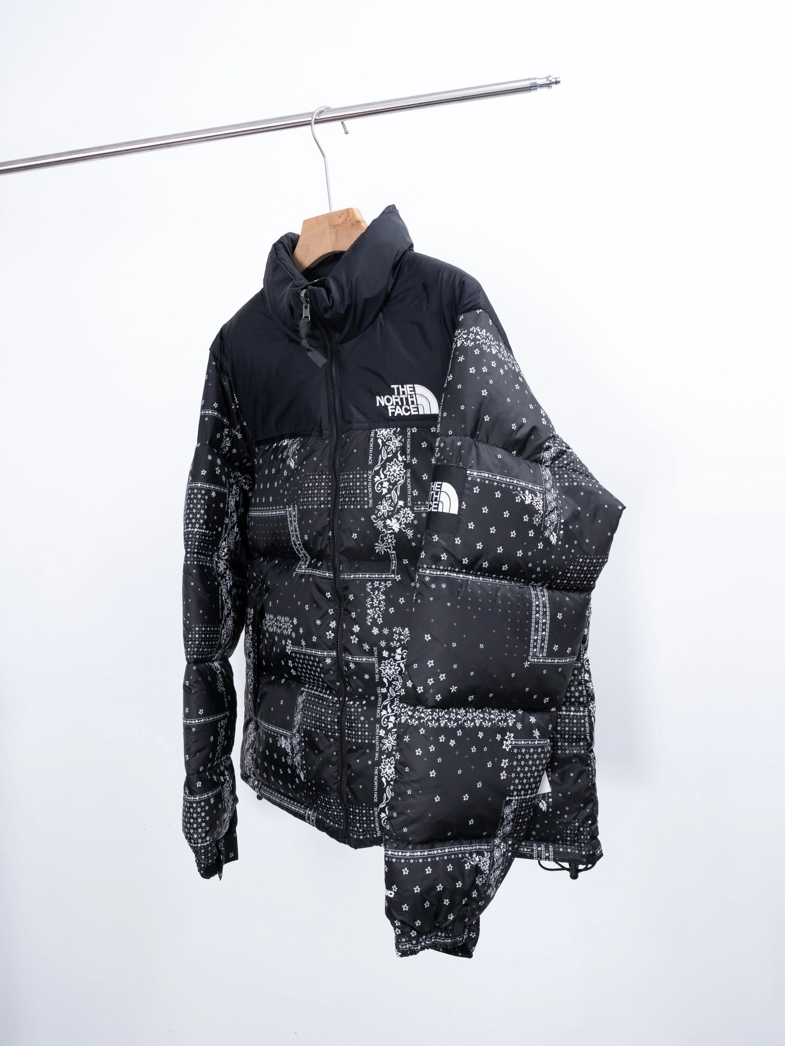 Gemini- F135 Retro Nuptse embroideryLogo Down Jacket 2Colour item:D-F110J5853-2