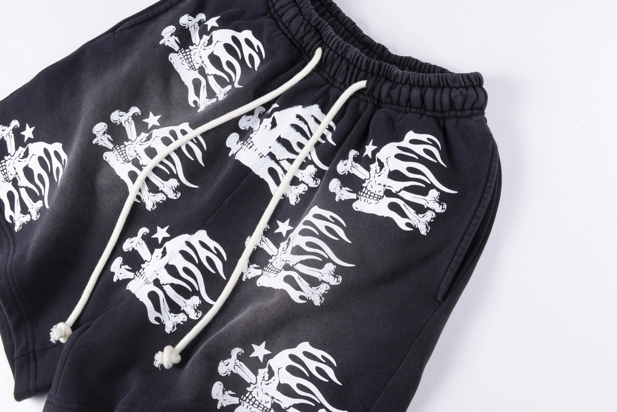 Gemini- H588st1r Studios Skull short item:E-F021E0519