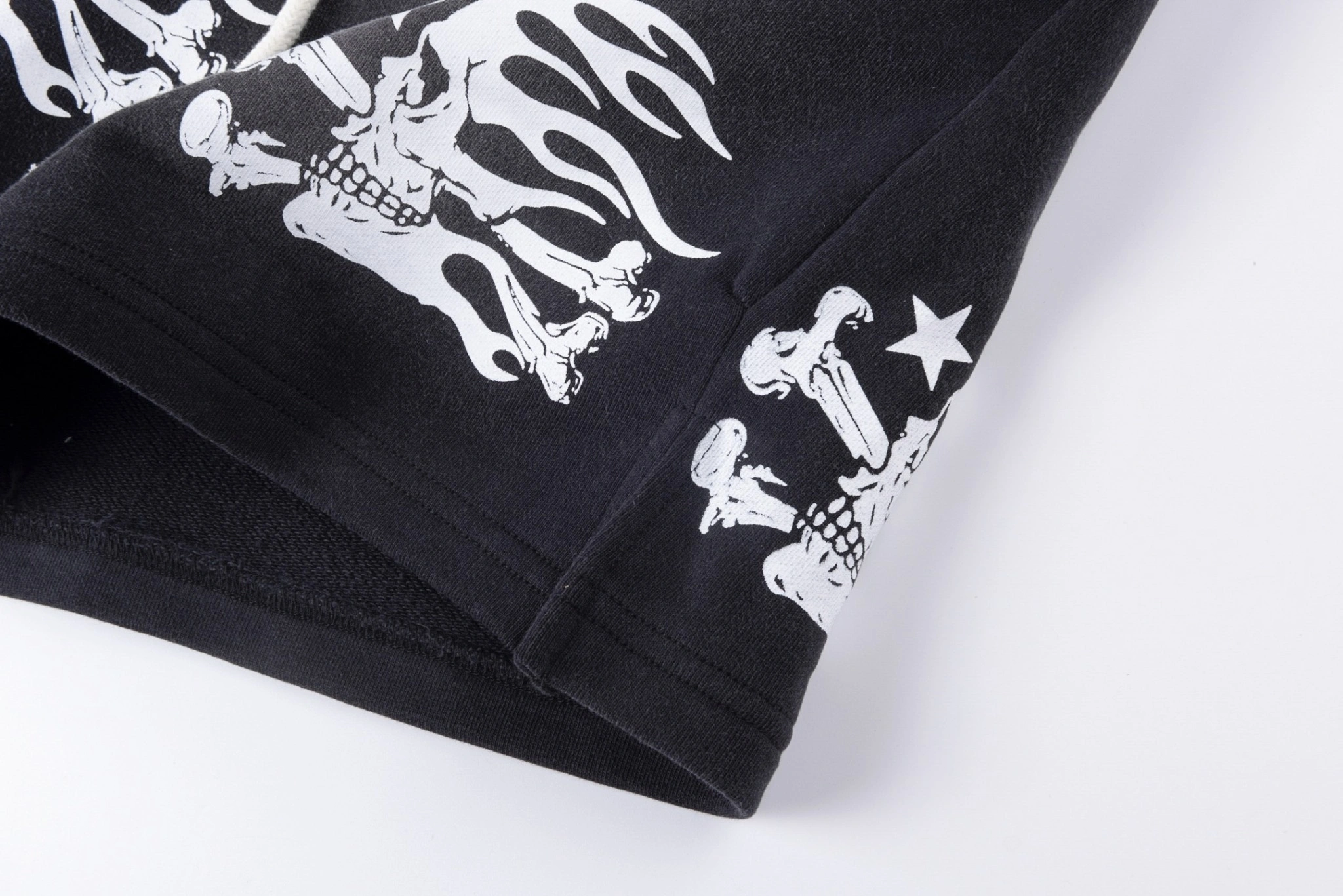 Gemini- H588st1r Studios Skull short item:E-F021E0519
