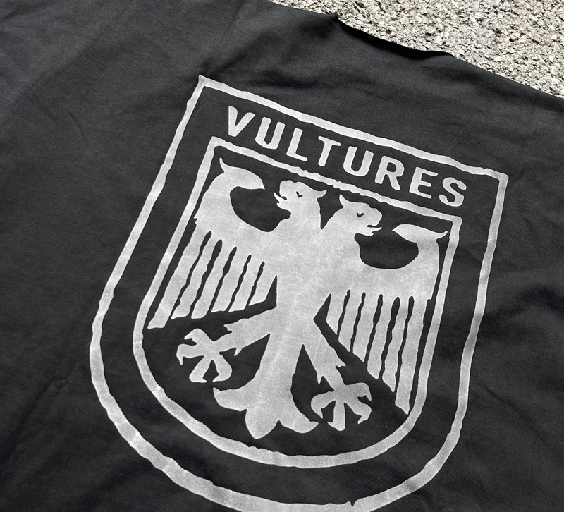 Gemini- K19y5 Vultures Tee oversized 2Colour item:D-F000J0601-2