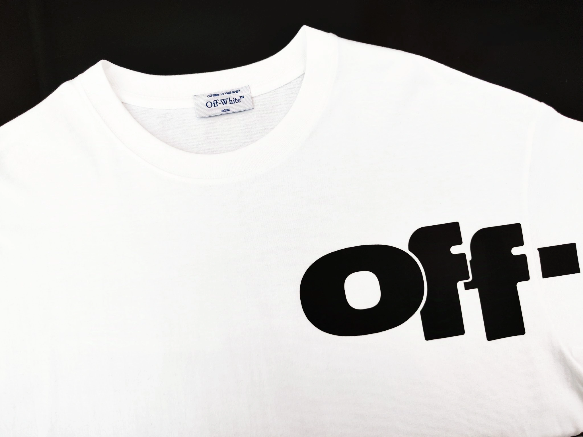 Gemini- Off Whit5 T shirt 2Colour item:E-FL29E1510-2