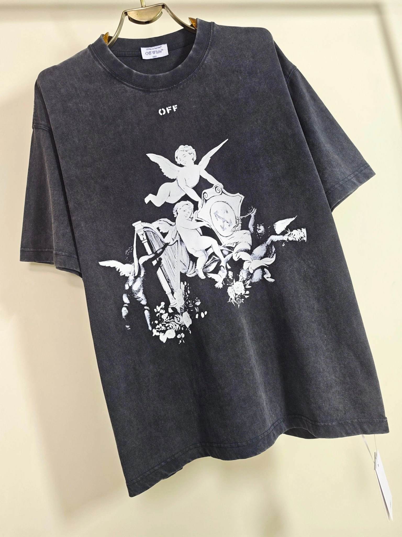 Gemini- Off Whit5 big cutting item:E-FL29H3016