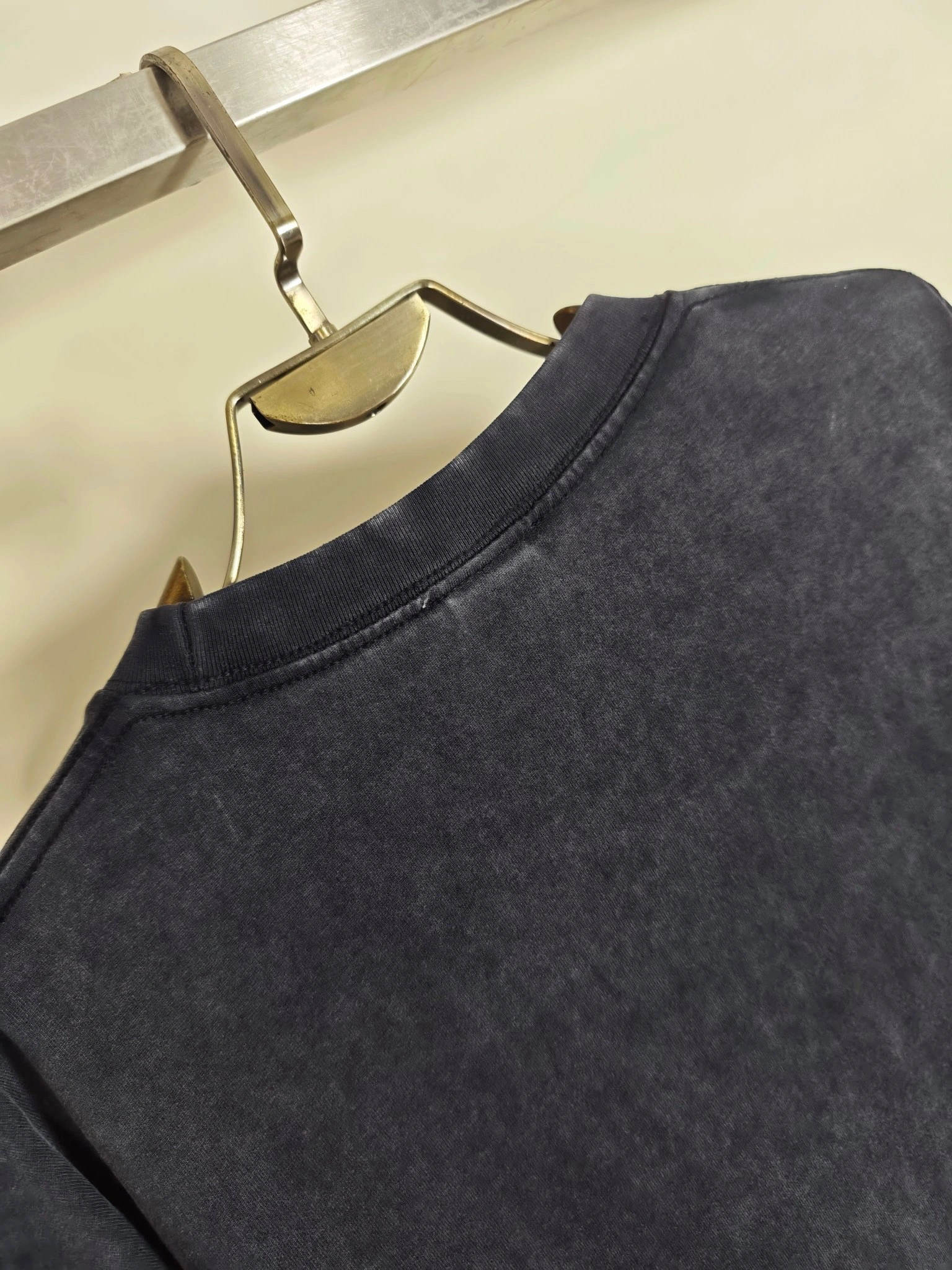 Gemini- Off Whit5 big cutting item:E-FL29H3016