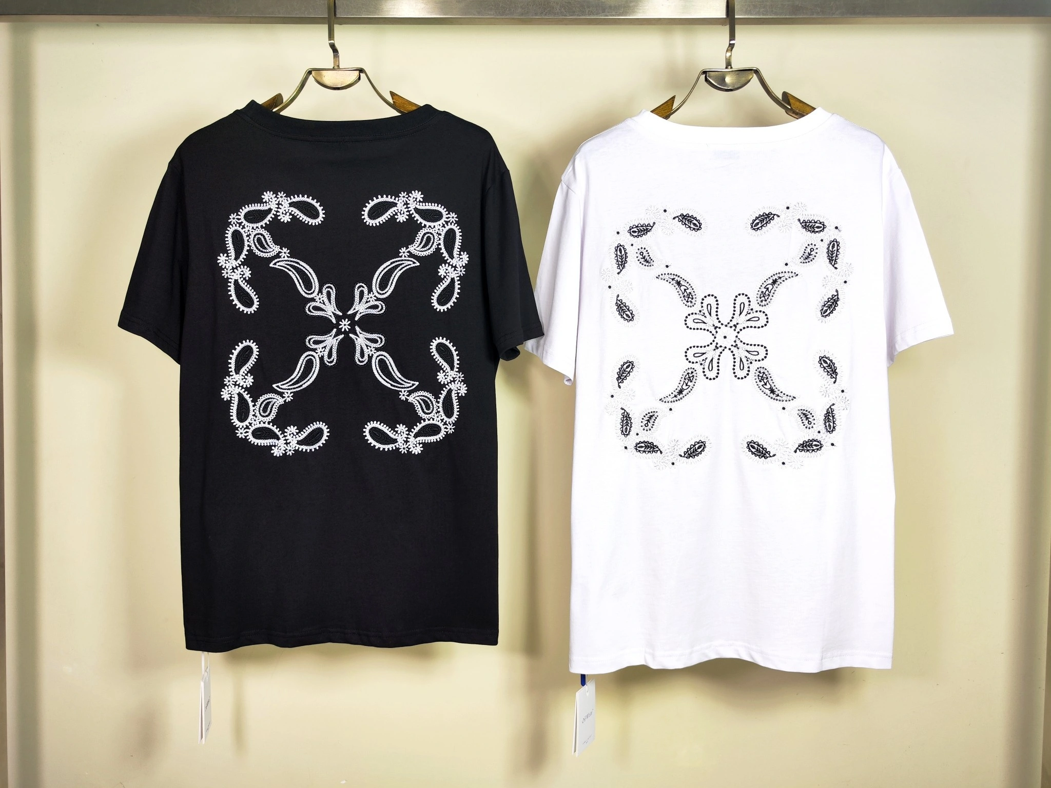 Gemini- Off Whit5 embroidery T shirt 2Colour item:E-FL29E1514-2