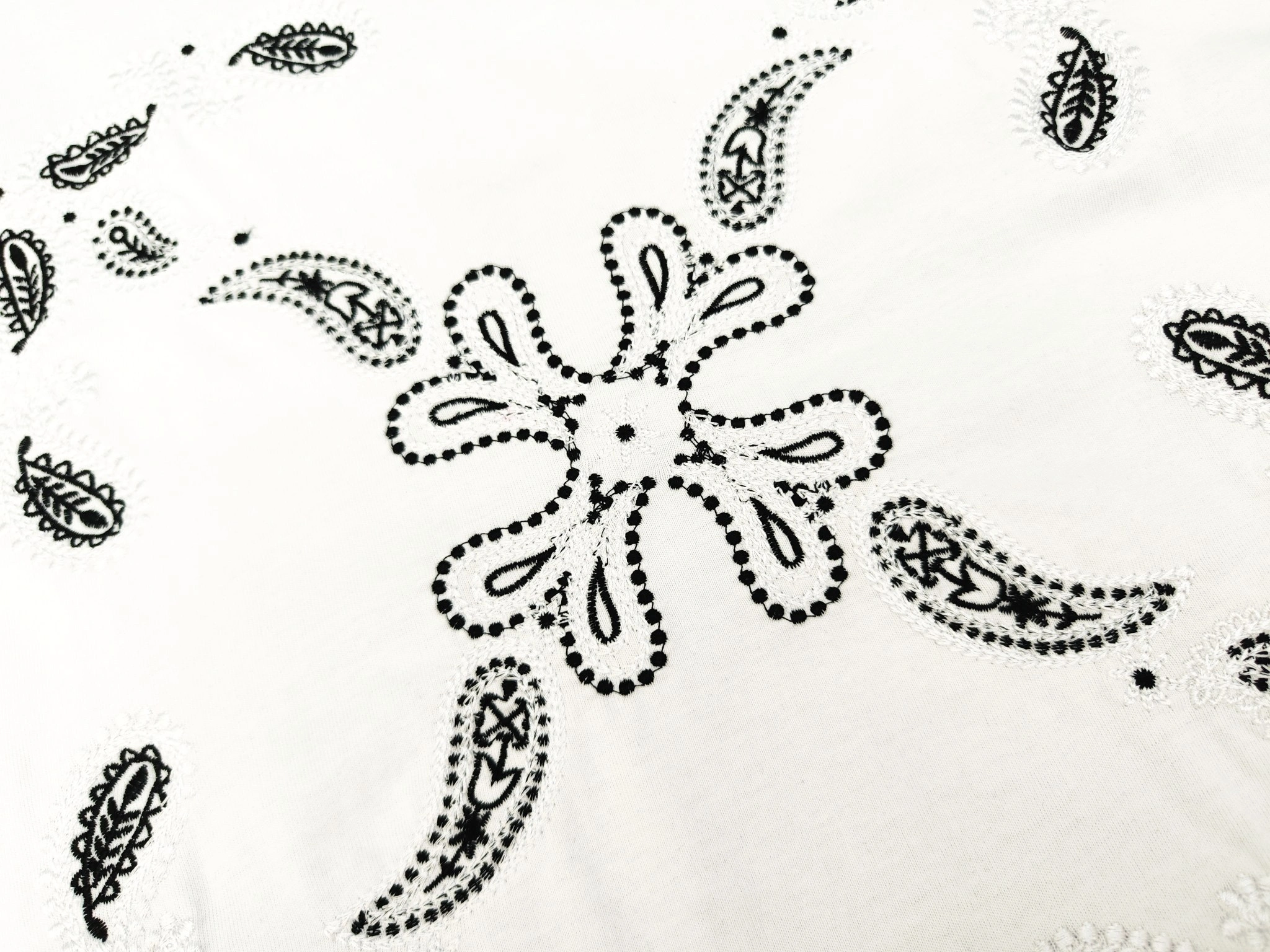 Gemini- Off Whit5 embroidery T shirt 2Colour item:E-FL29E1514-2
