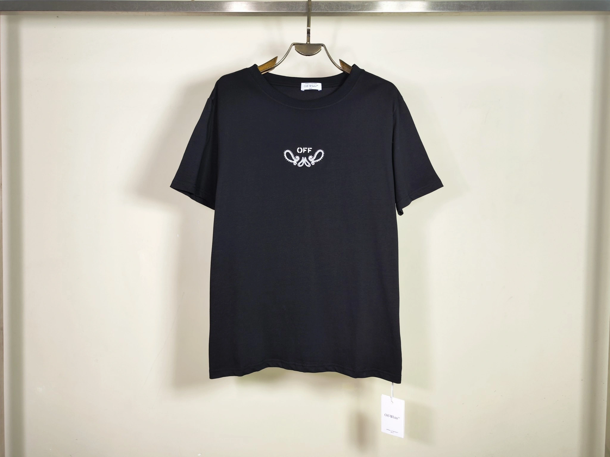 Gemini- Off Whit5 embroidery T shirt 2Colour item:E-FL29E1514-2