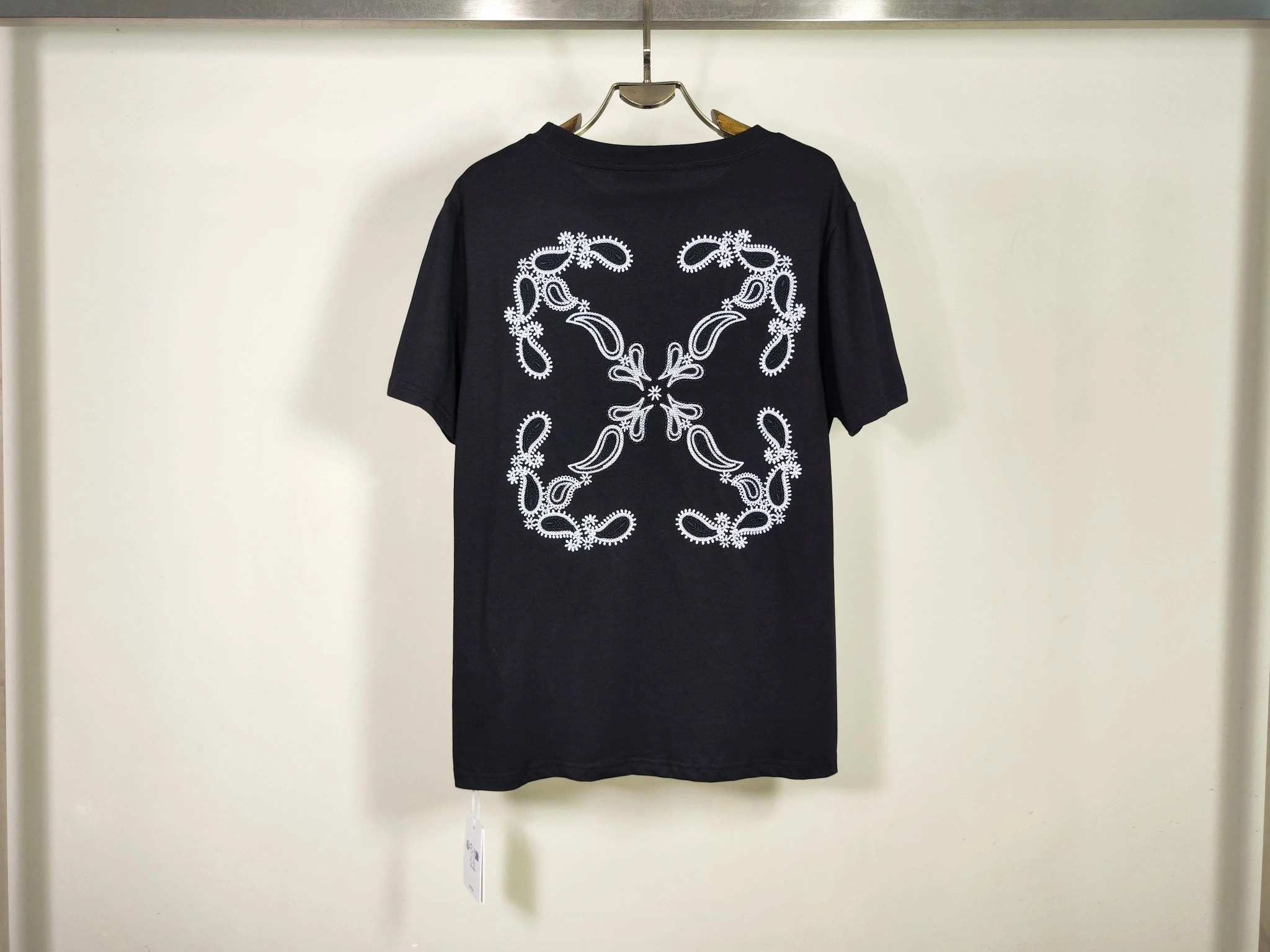 Gemini- Off Whit5 embroidery T shirt 2Colour item:E-FL29E1514-2