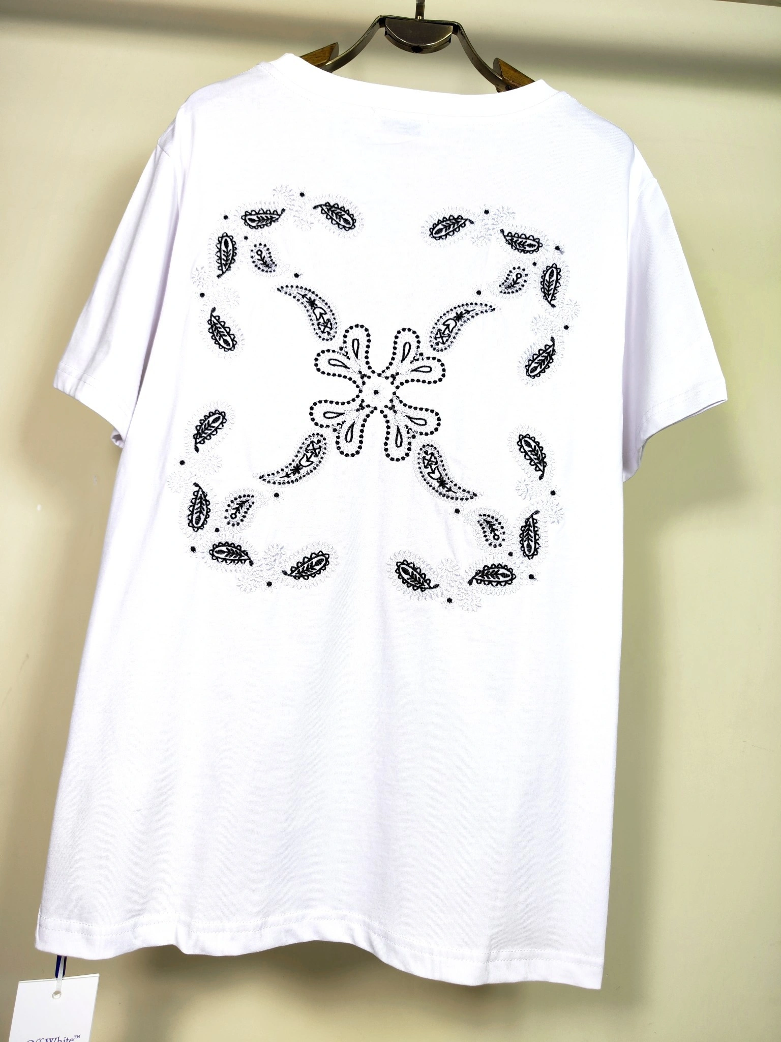 Gemini- Off Whit5 embroidery T shirt 2Colour item:E-FL29E1514-2