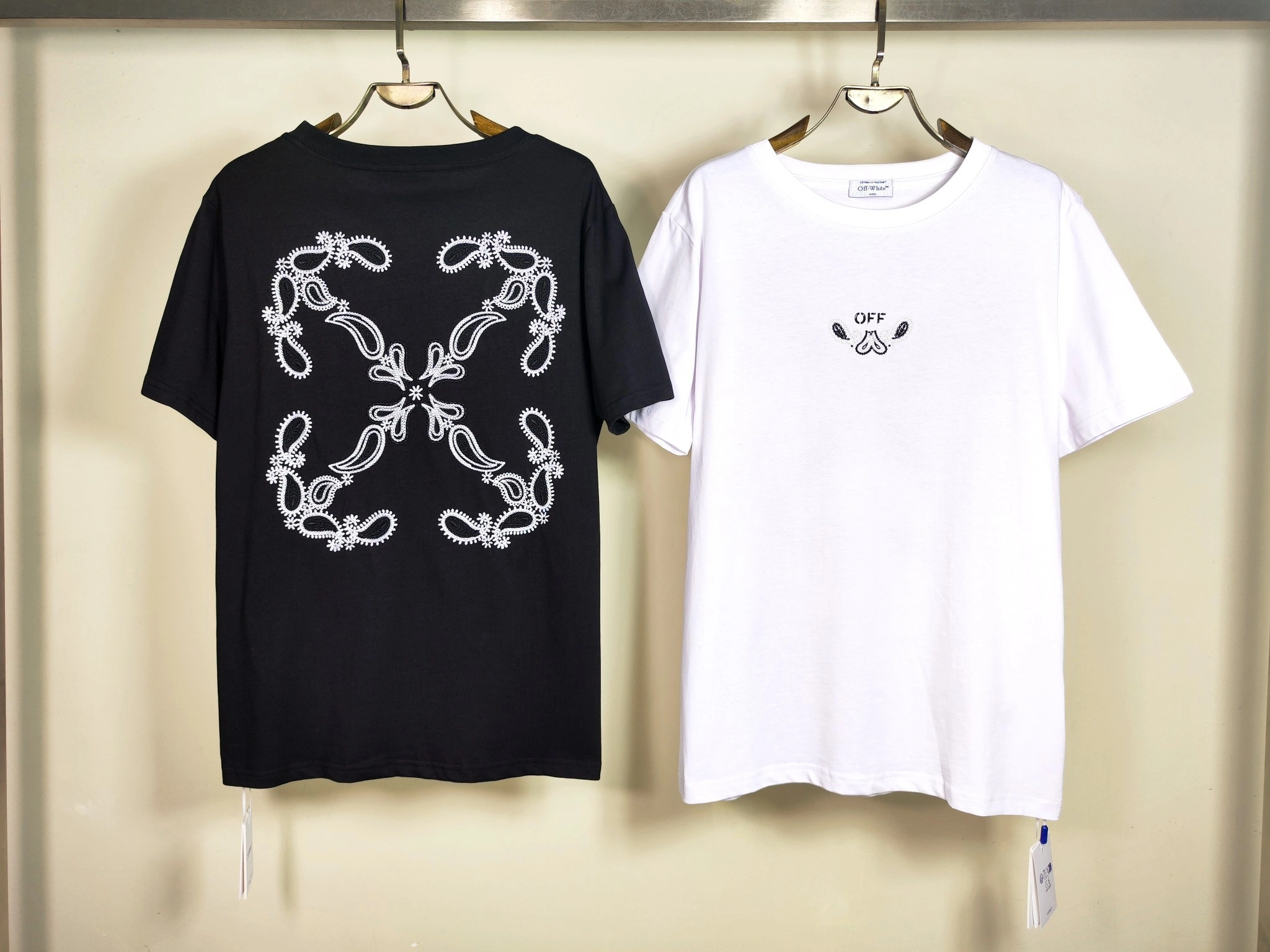 Gemini- Off Whit5 embroidery T shirt 2Colour item:E-FL29E1514-2