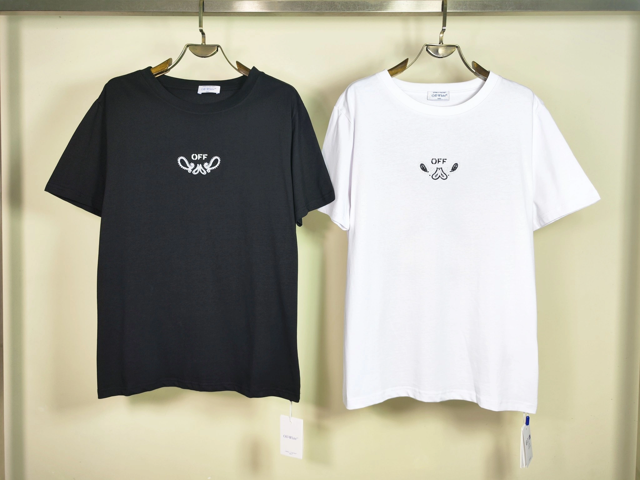 Gemini- Off Whit5 embroidery T shirt 2Colour item:E-FL29E1514-2