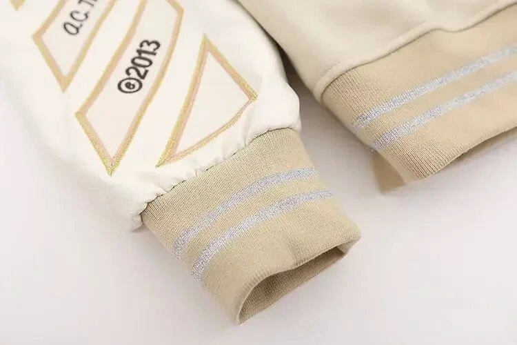 Gemini- Off Whit5 item:D-F000J1322