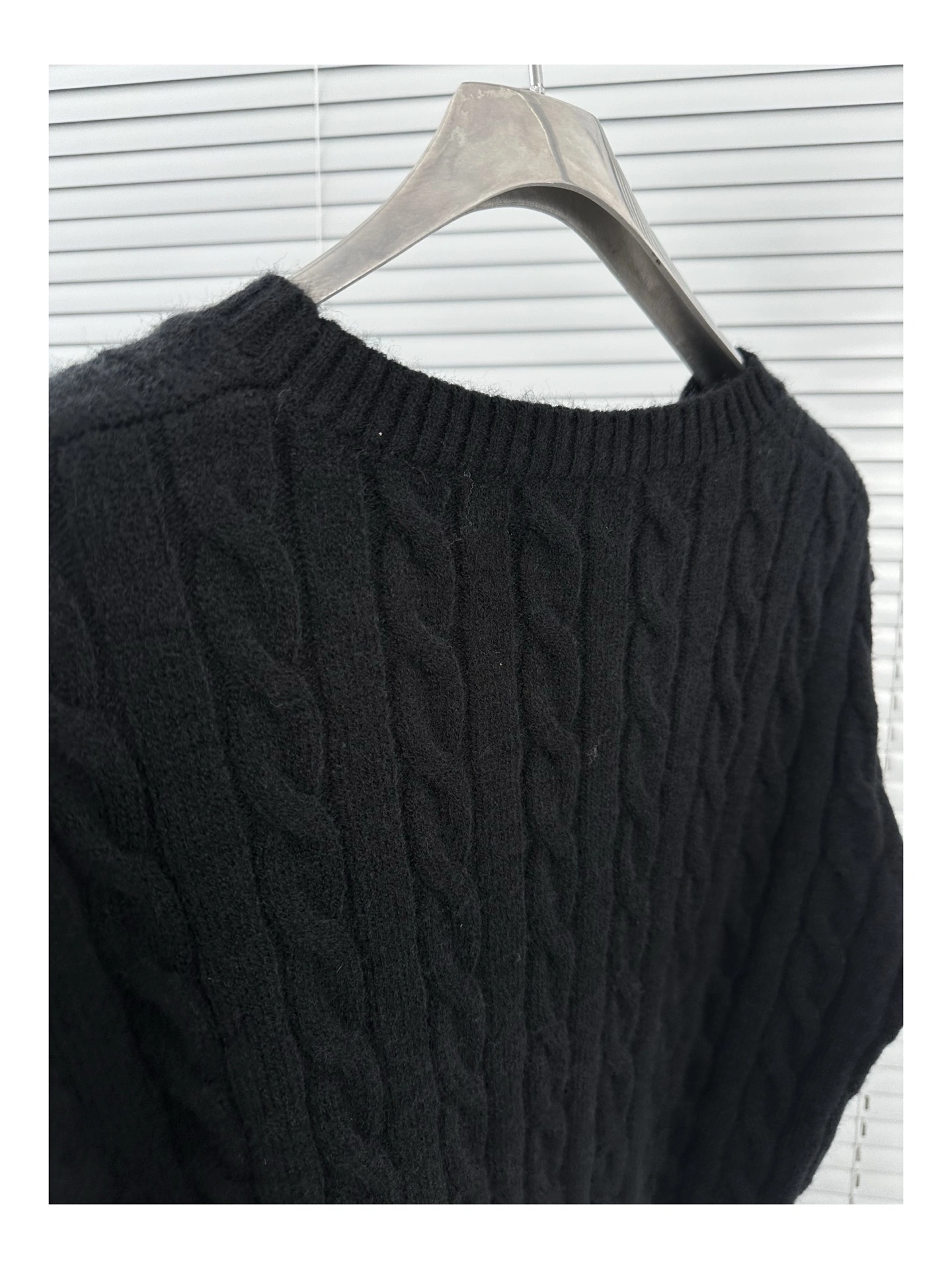 Gemini- R18ph wool embroidery 4colour item:E-F524I1037-4
