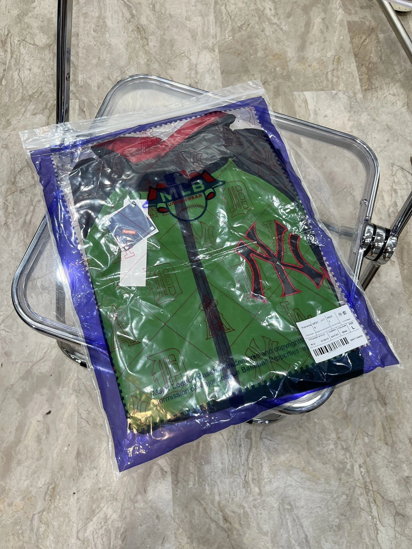 &!Gemini--S575 oversized item:D-F524G9402S-2