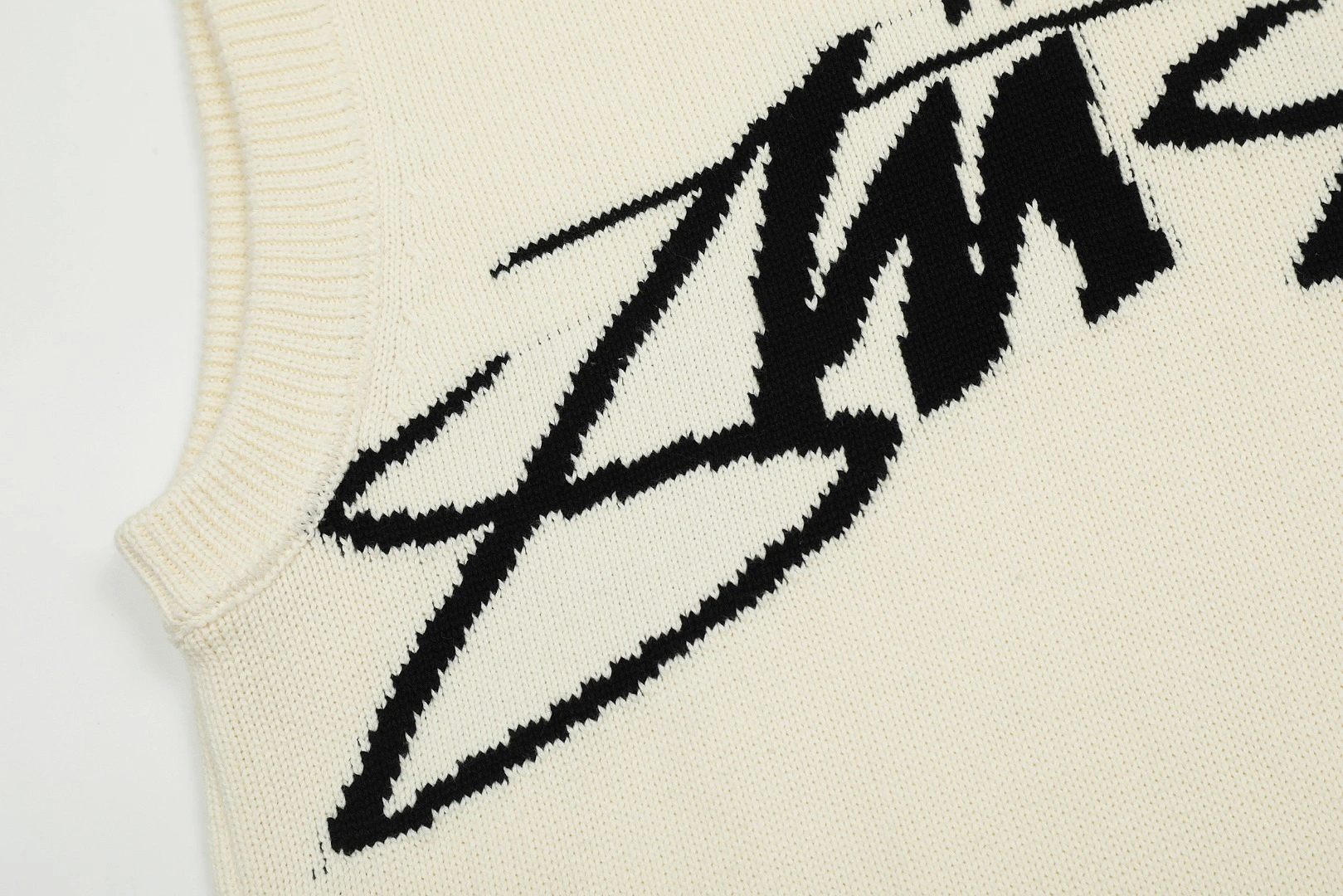 Gemini- St00 item:E-F000J2611