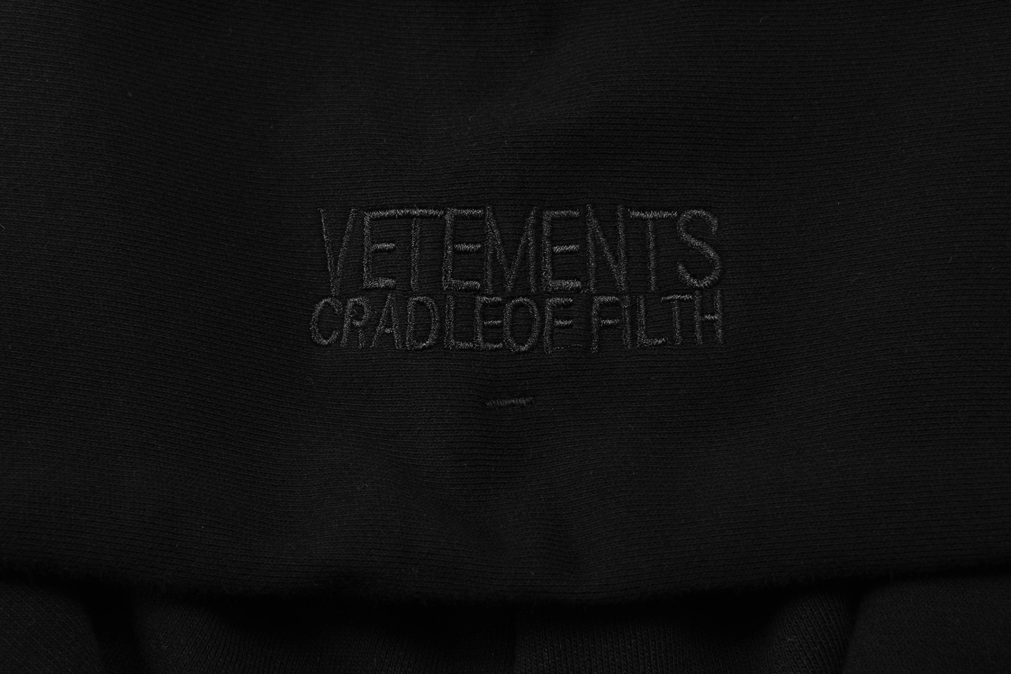 Gemini- V5t5759ts oversize item:E-F000J3025