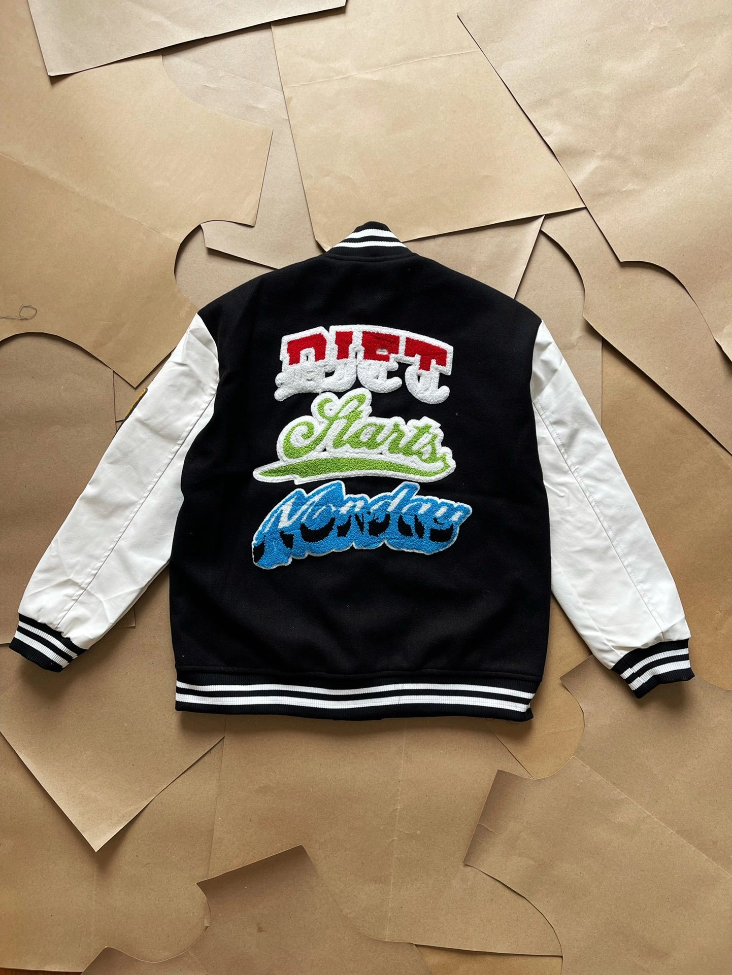 Gemini- V5t5759ts oversized item:D-FL41E0646