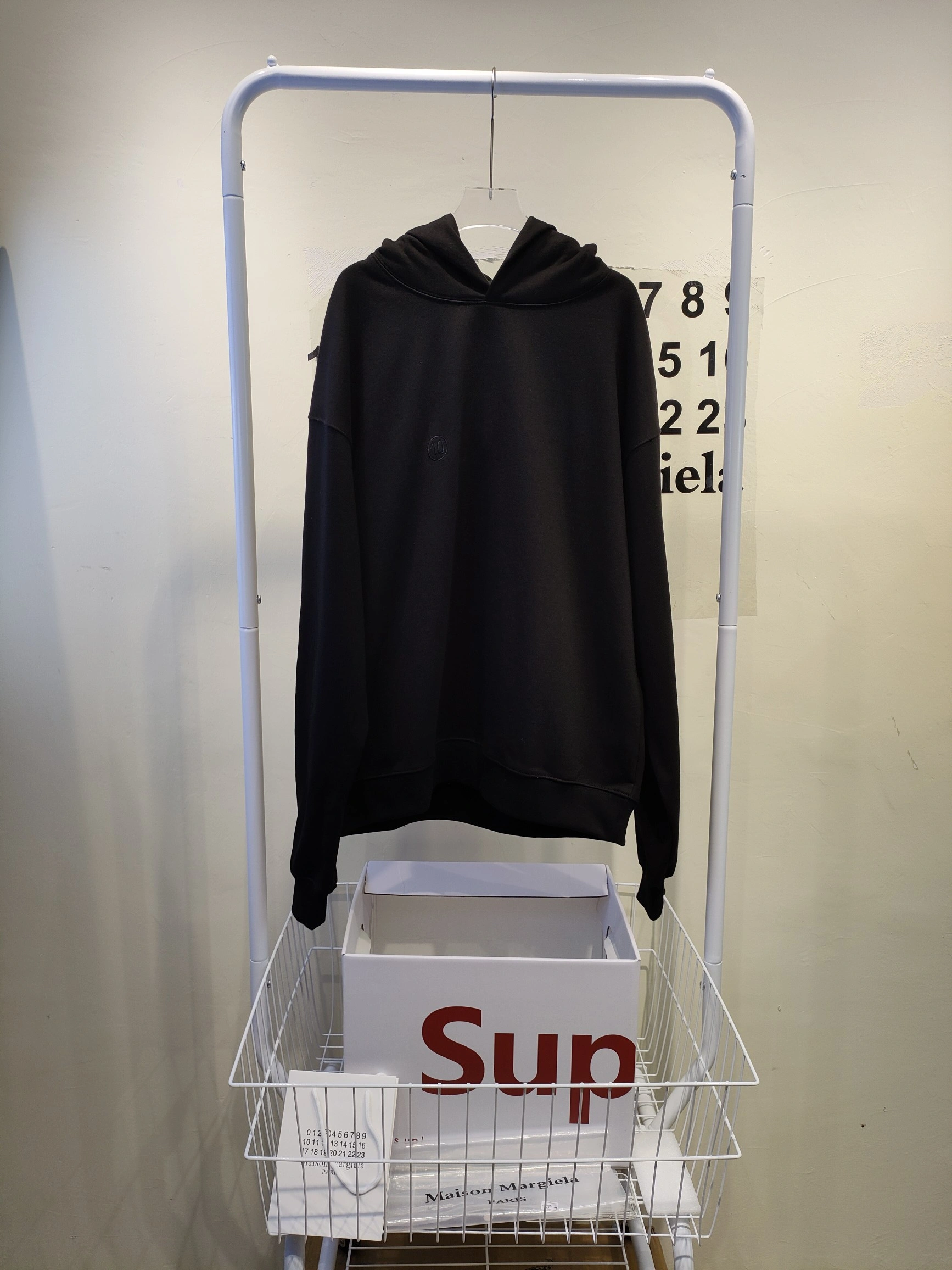 &Gemini- embroidery oversized item:C-F125H1822