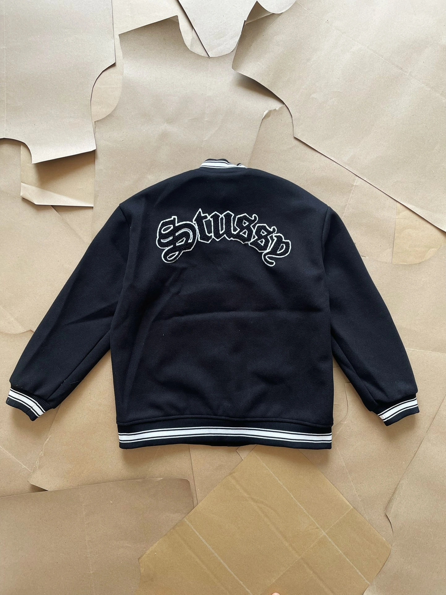 Gemini- embroidery oversized item:C-F322I1043
