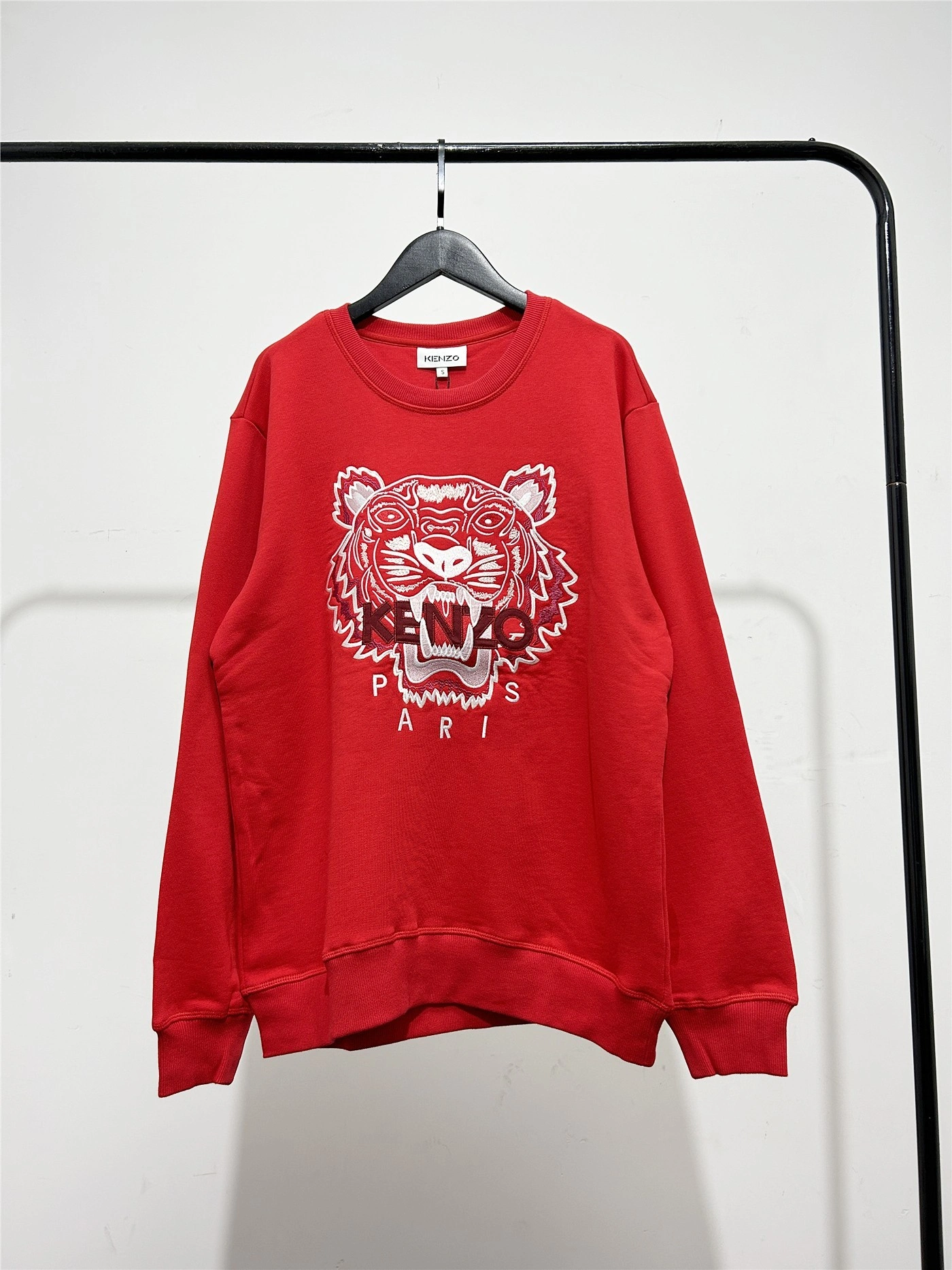 Gemini- embroidery oversized item:D-F000D0251
