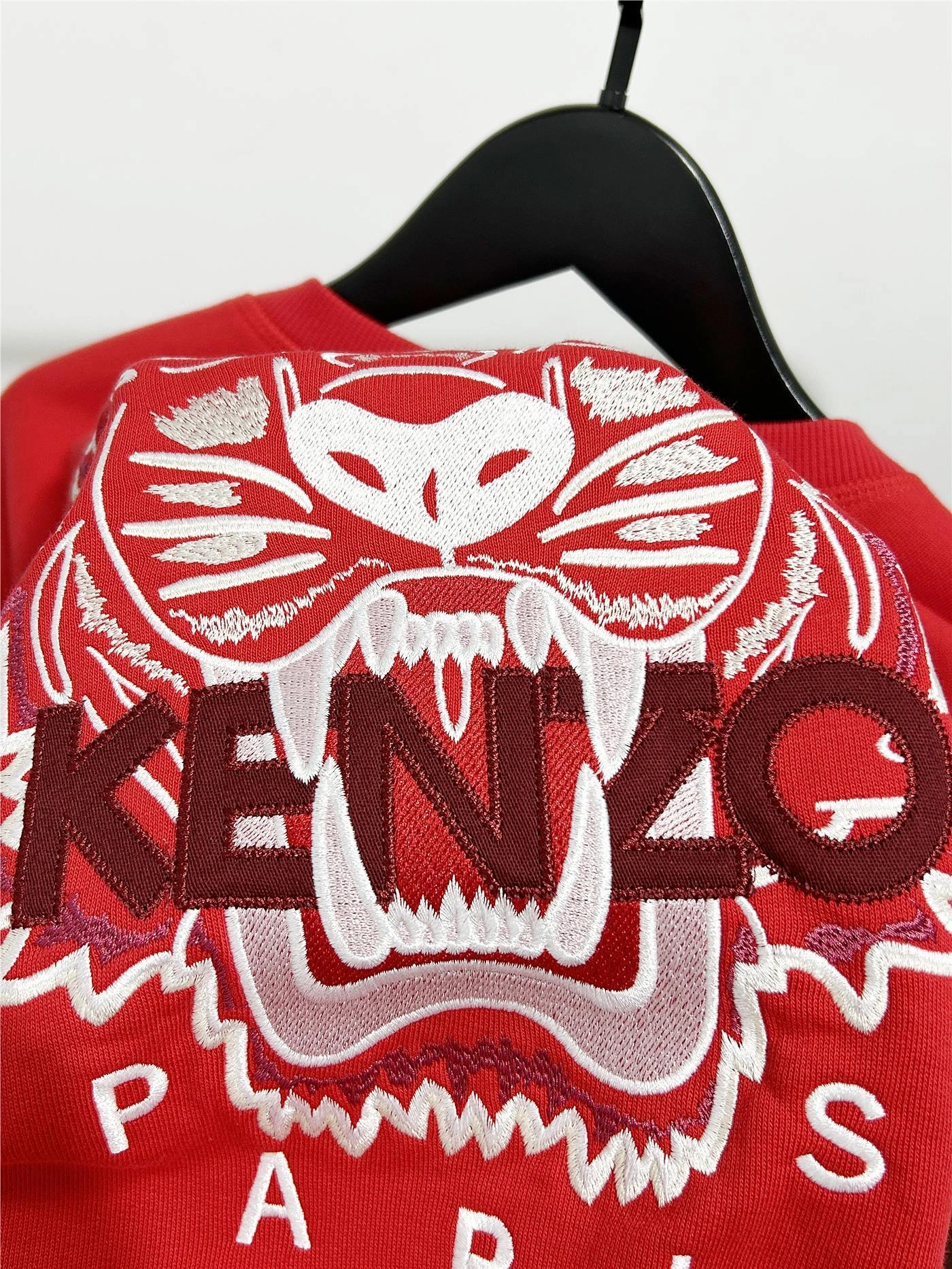 Gemini- embroidery oversized item:D-F000D0251