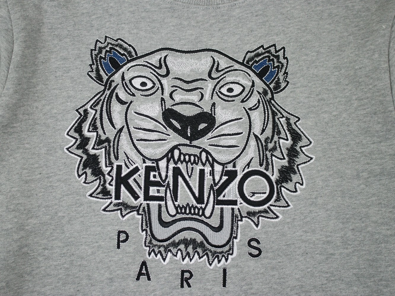 Gemini- embroidery oversized item:D-F000D0252