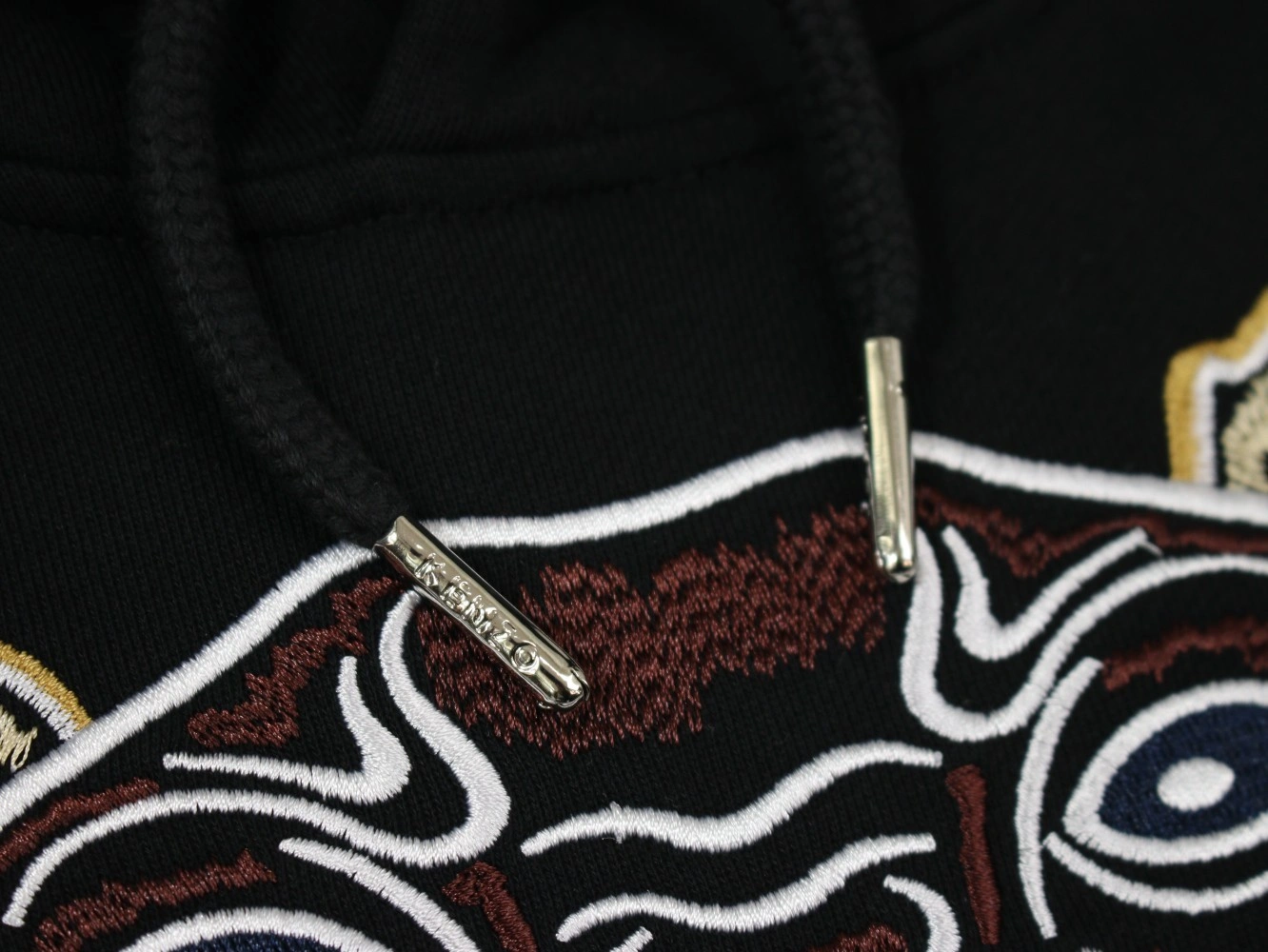 Gemini- embroidery oversized item:D-F000D0253