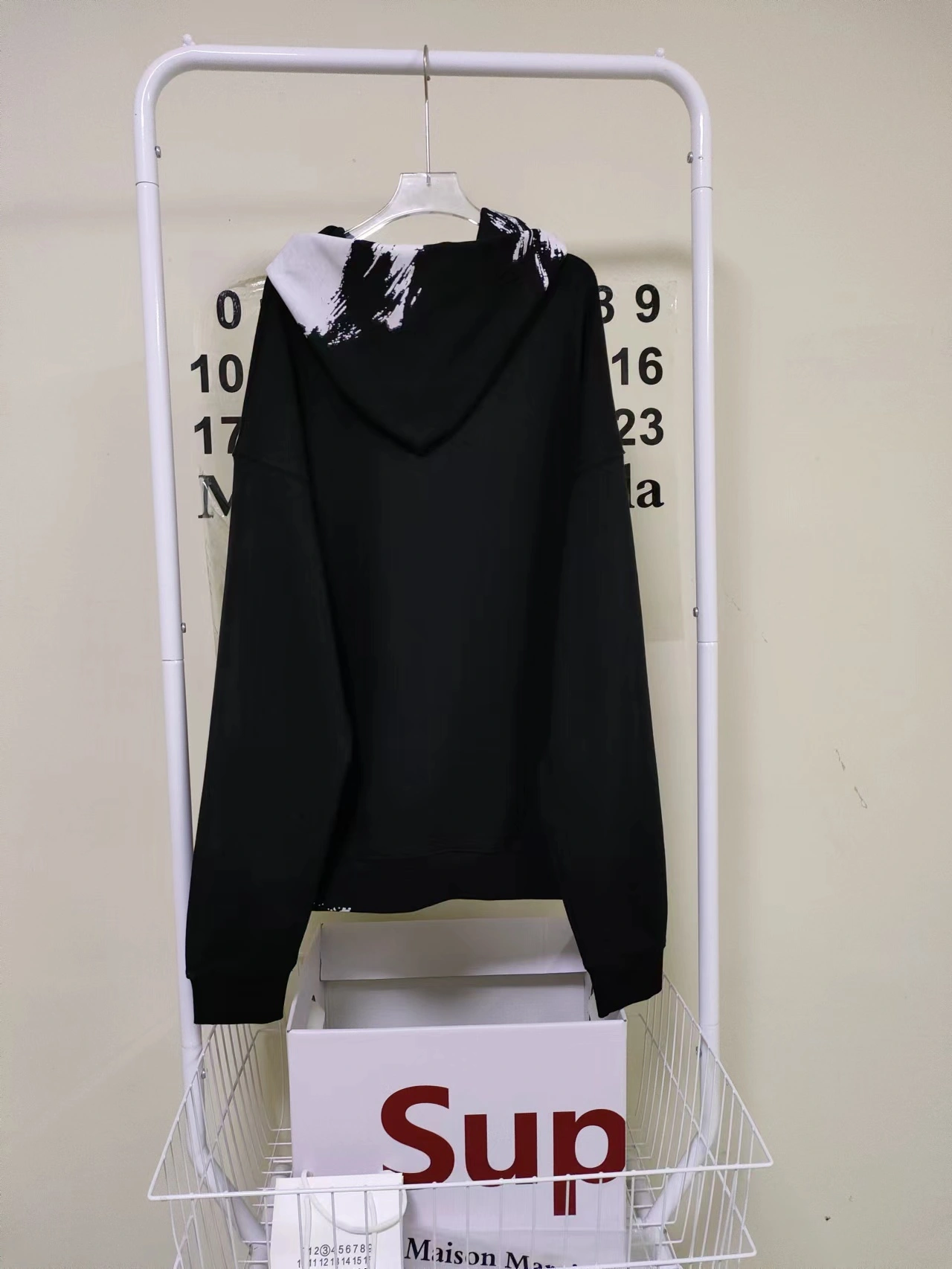&Gemini- logo oversized 2Colour item:C-F125H1806-2