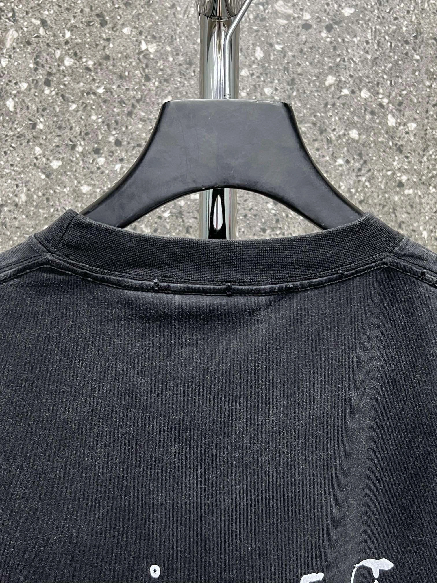 Gemini- oversized item:C-F000J0236