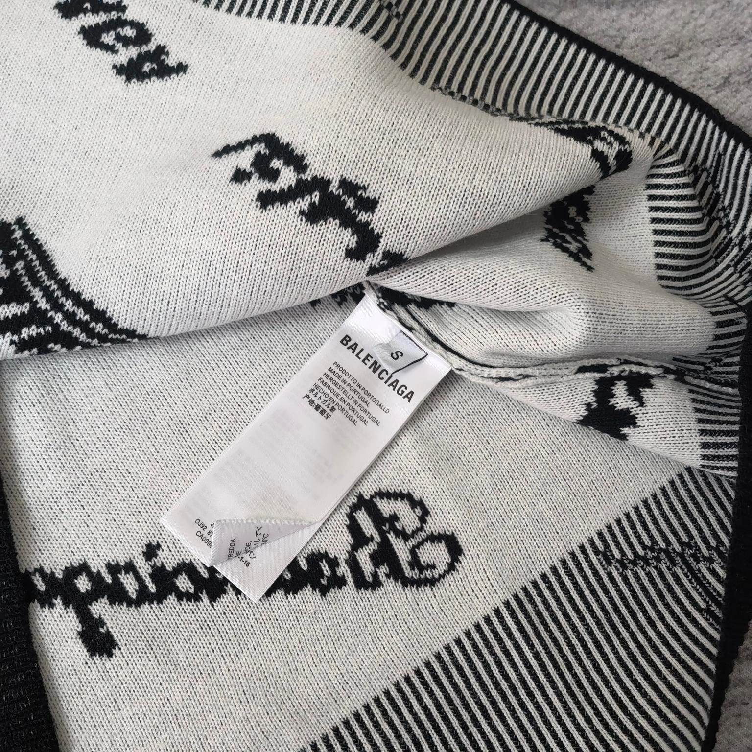 &Gemini- oversized item:C-F114B2227