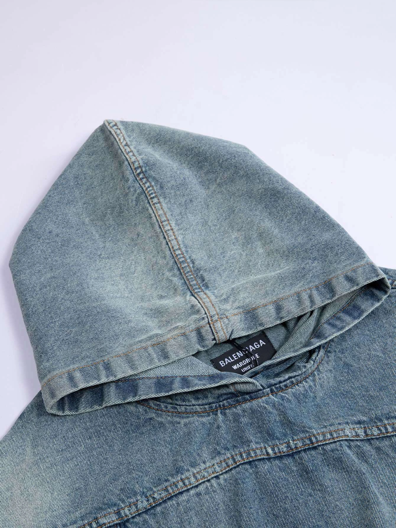 Gemini- oversized item:C-F210H0157
