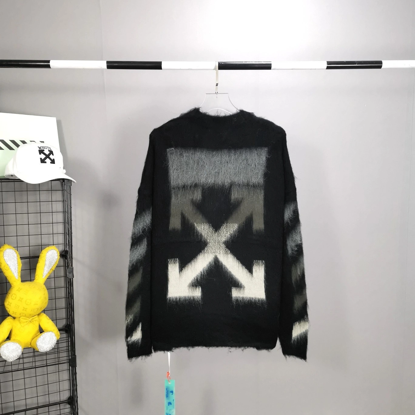 Gemini- oversized item:C-F477I0805