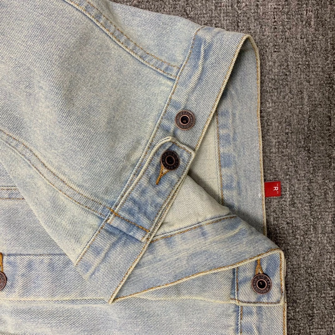 Gemini- oversized item:C-F477J1526