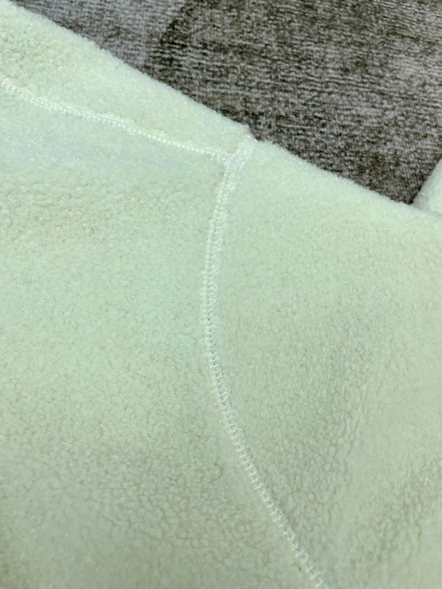 Gemini- oversized item:C-F567J1418