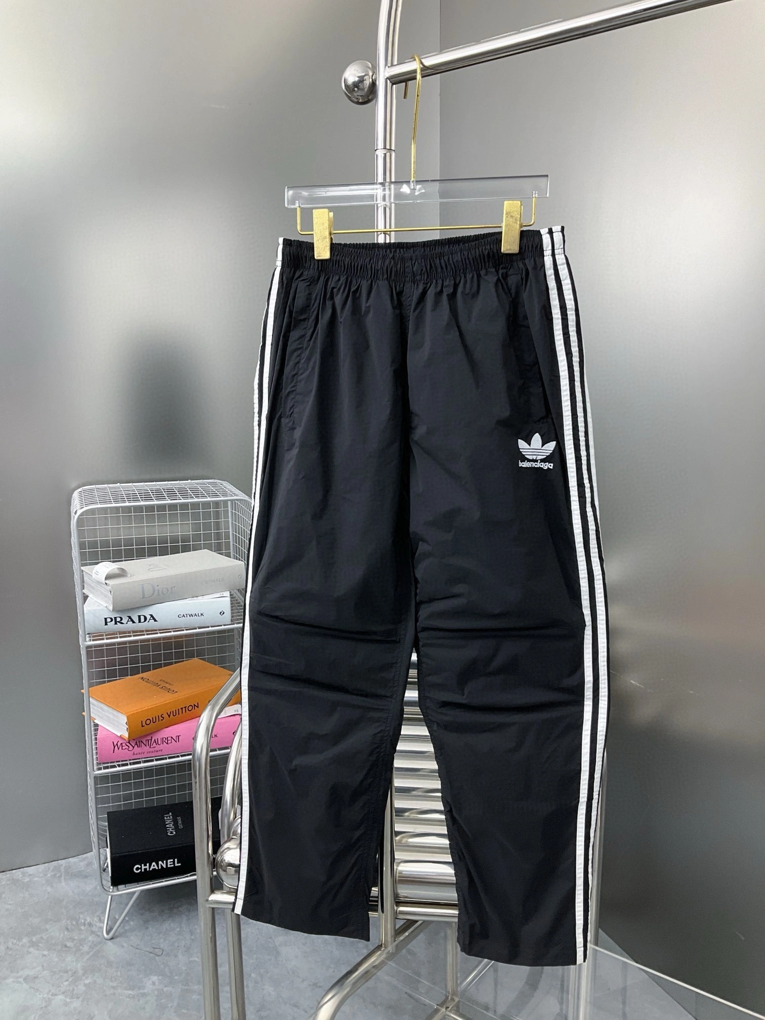 Gemini-218593i16 embroidery item:D-F431H1535
