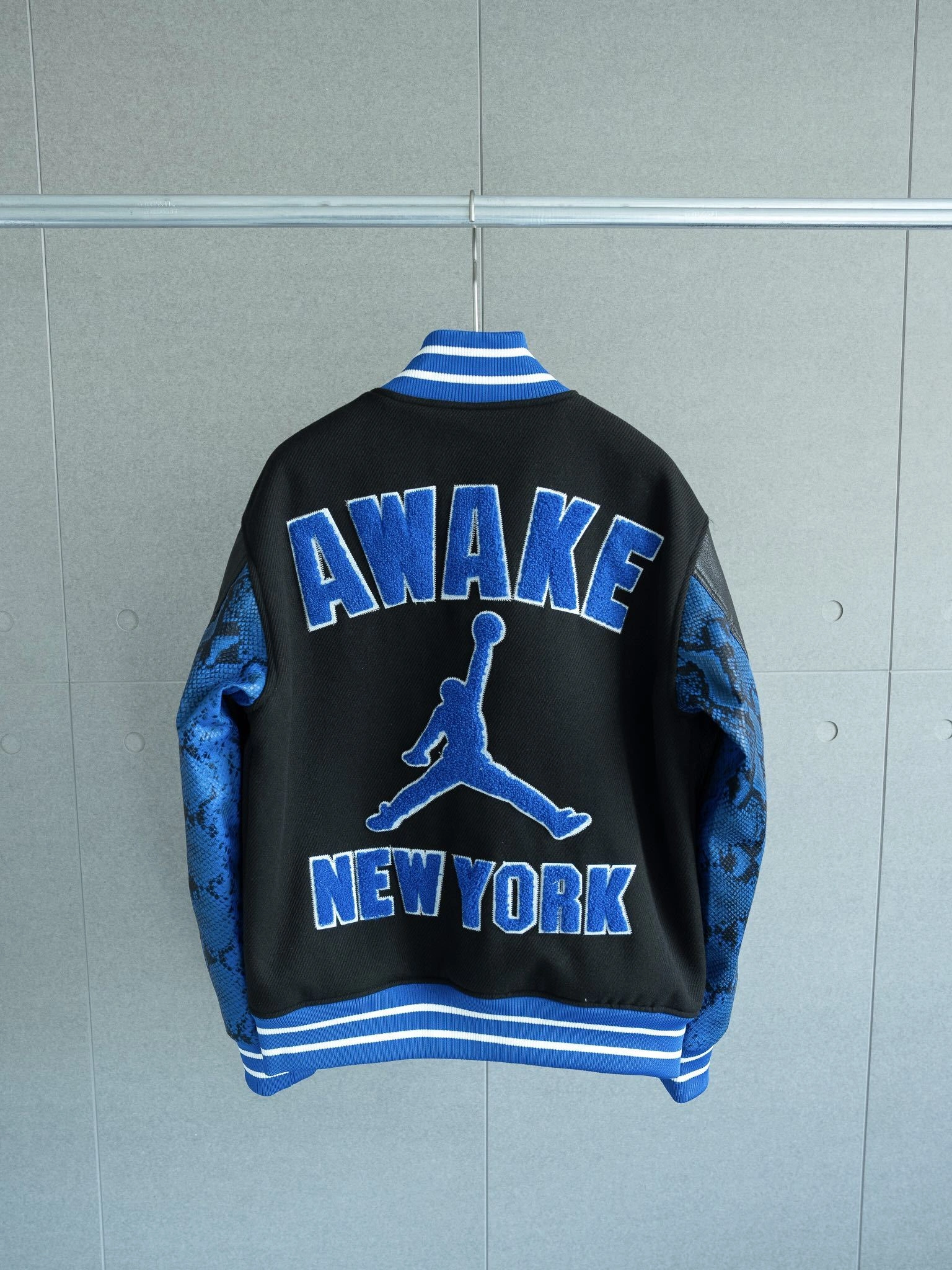 Gemini-Other brands AJ Jordan x Awake NY FW24 item:E-F524I1031