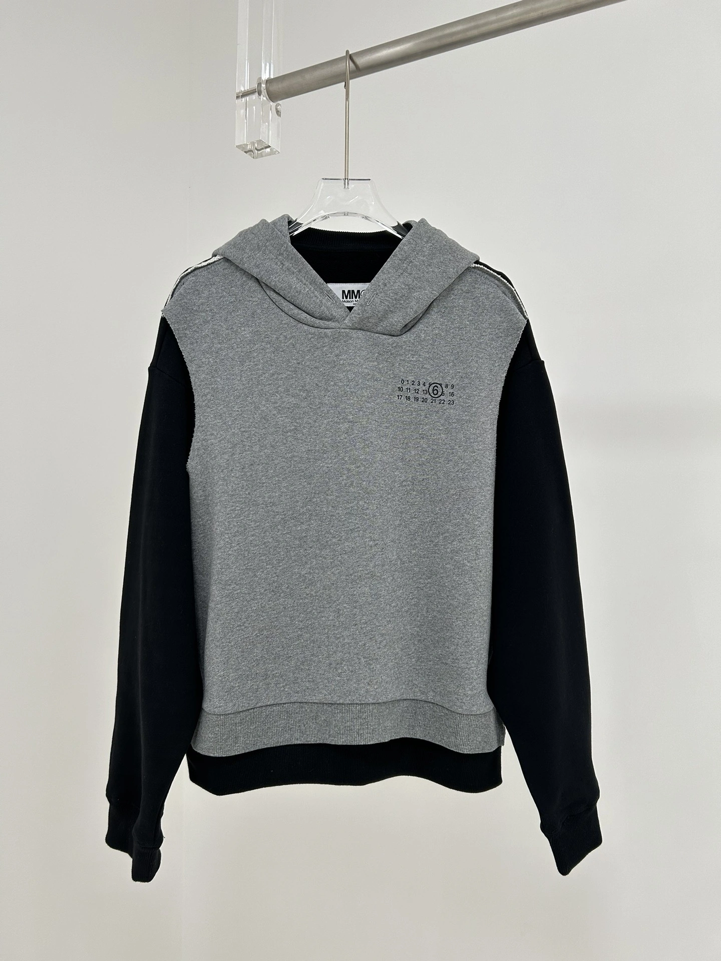 &Gemini-oversized item:C-F390I1204