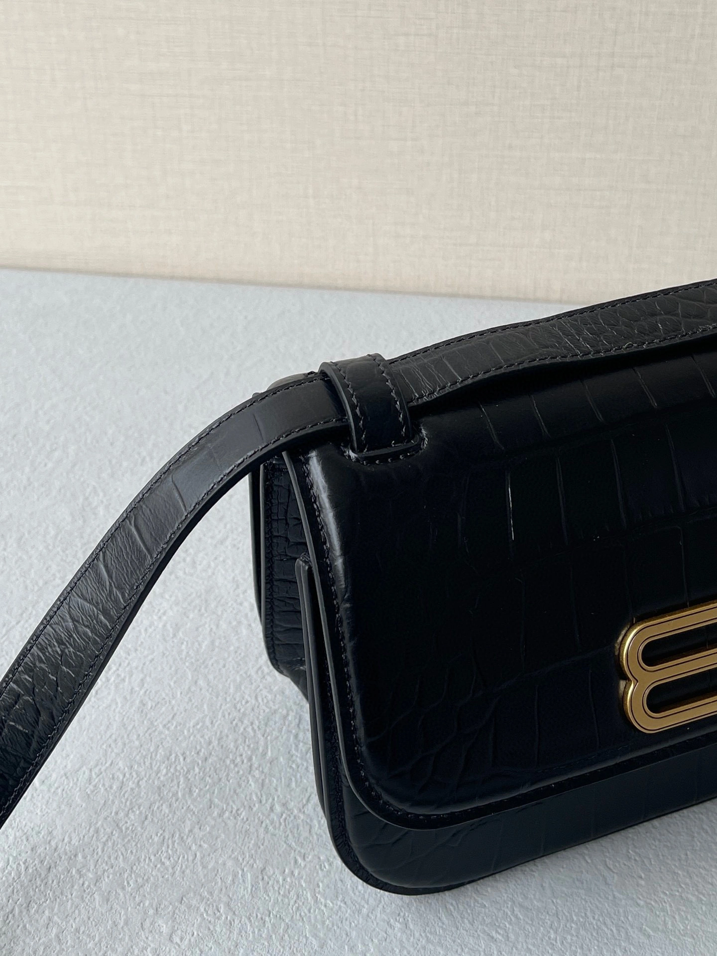 Gossip bag cowhide item:B-B563A2306