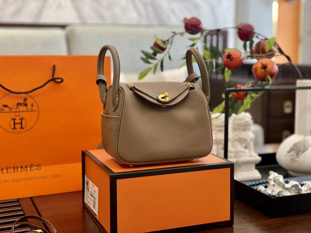 H079086CCS2 Calfskin item : BT-B016C0454