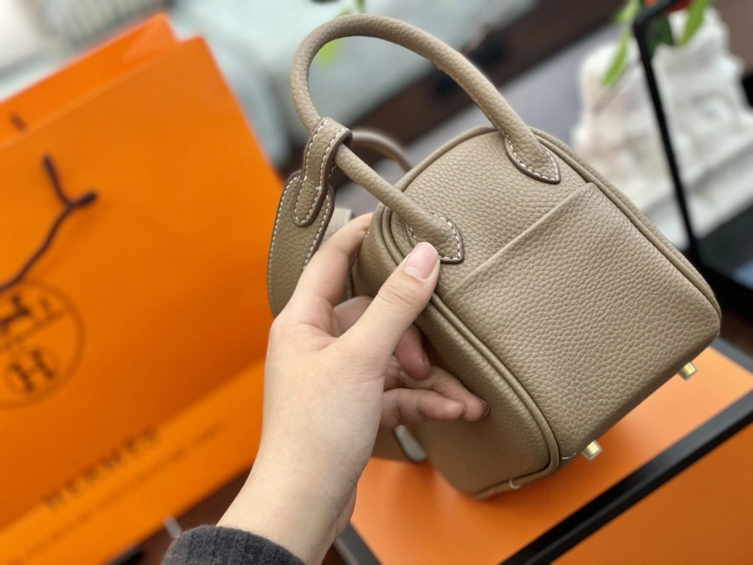 H079086CCS2 Calfskin item : BT-B016C0454