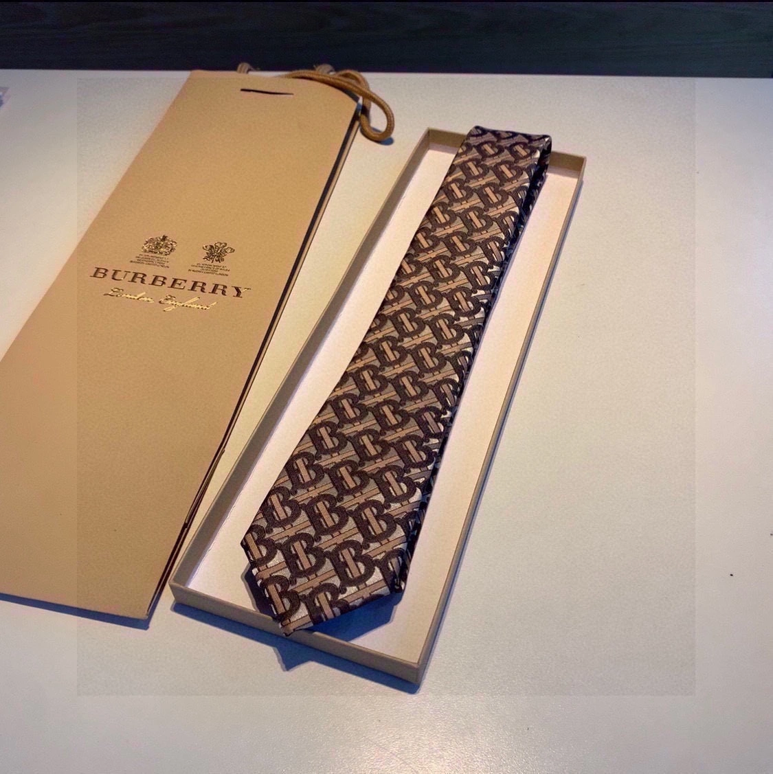 HD-- 100% top jacquard silk item:C-S132C24100Y