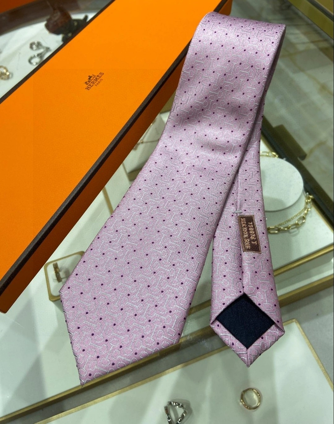 &HD-- 100% top twill silk item:C-S132C2477Y